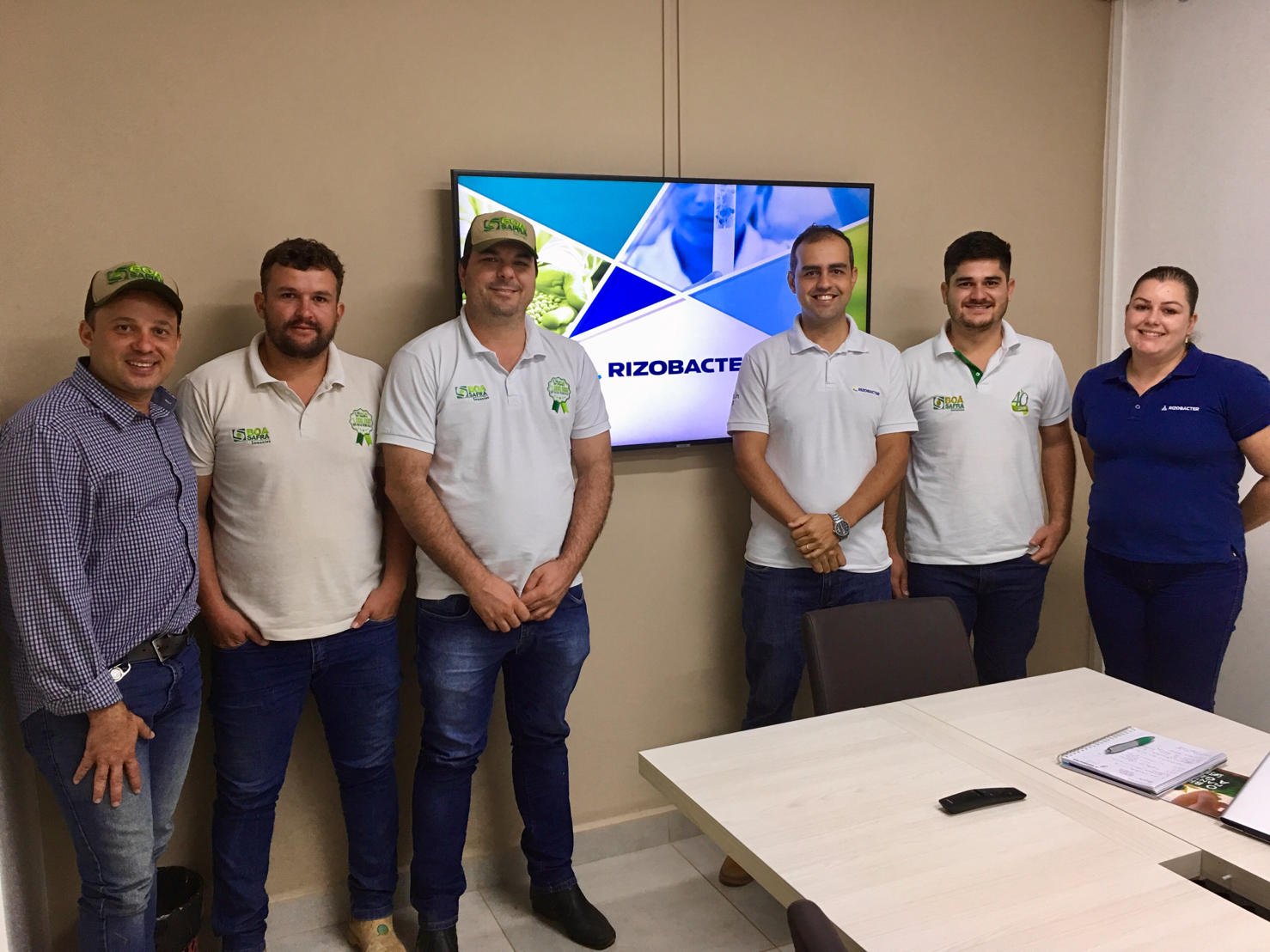 Equipe de produção da Boa Safra participa de capacitação sobre as tecnologias dos inoculantes da Rizobacter