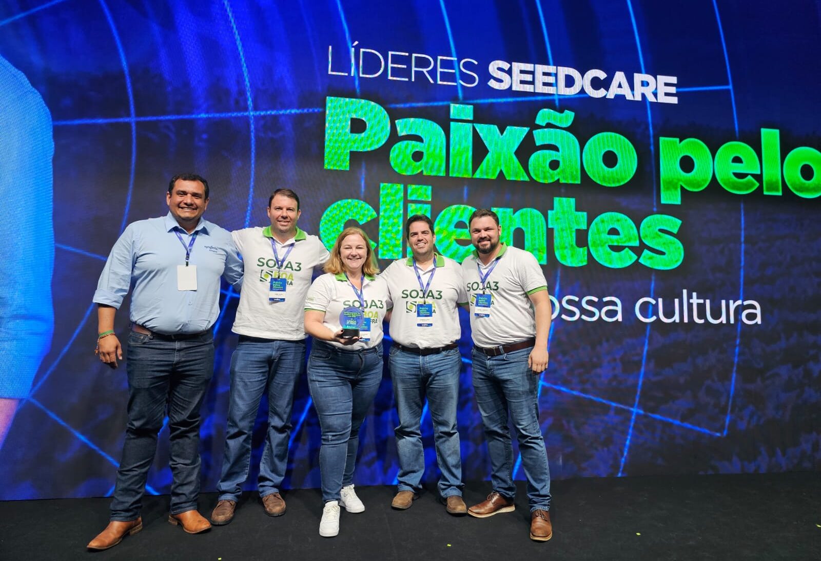Boa Safra é reconhecida por excelência em vendas de químicos no evento Seedcare da Syngenta